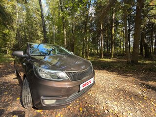 2015 Kia Rio III Рестайлинг, коричневый, 890000 рублей, вид 3