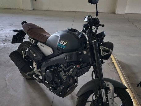 2019 Yamaha XSR125, серый, 395000 рублей, вид 2