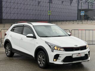 2021 Kia Rio X IV Рестайлинг, белый, 1747000 рублей, вид 3