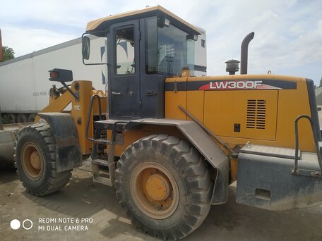 2012 XCMG LW300, жёлтый, 1900000 рублей, вид 1