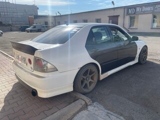 2002 Toyota Altezza, белый, 550000 рублей, вид 5