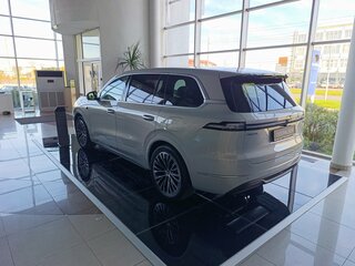 2026 Changan Deepal S09, серебристый, 6889900 рублей, вид 4