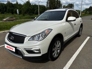 2017 Infiniti QX50 I Рестайлинг, белый, 2500000 рублей, вид 1