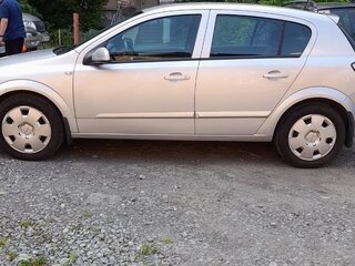 2005 Opel Astra H, серебристый, 430000 рублей, вид 3