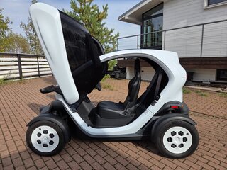 2020 Renault Twizy, белый, 950000 рублей, вид 4