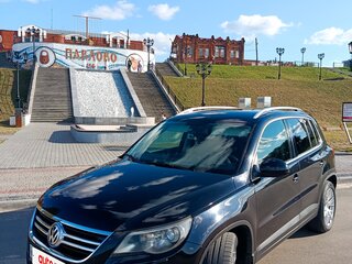 2010 Volkswagen Tiguan I, чёрный, 1220000 рублей, вид 2