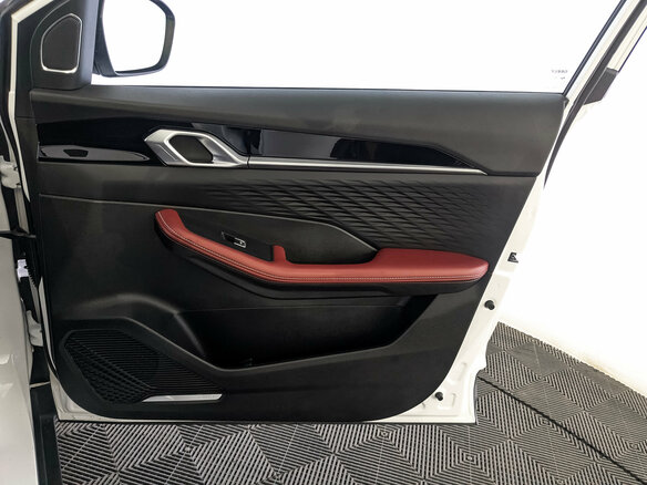 2023 Geely Coolray (Binyue Cool) I Рестайлинг, белый - вид 24