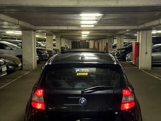 2006 BMW 1 серии 130i I (E81/E82/E87/E88), чёрный, 1600000 рублей, вид 4