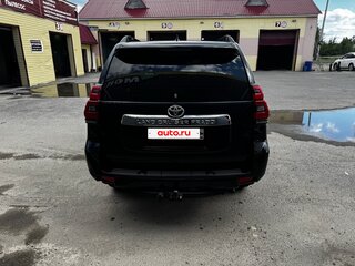 2020 Toyota Land Cruiser Prado 150 Series Рестайлинг 2, чёрный, 5650000 рублей, вид 3