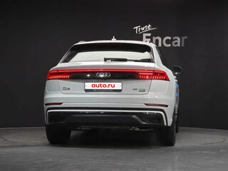 2022 Audi Q8 55 TFSI I (4M), белый, 8900000 рублей, вид 3
