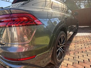 2019 Audi Q8 50 TDI I (4M), серый, 7100000 рублей, вид 4