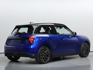 2025 Mini Hatch Cooper Electric SE IV (F65/F66/J01), синий, 8700000 рублей, вид 4