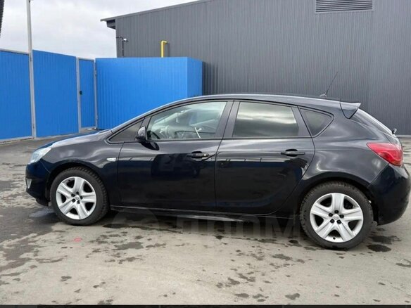 2011 Opel Astra J, чёрный, 390000 рублей - вид 4