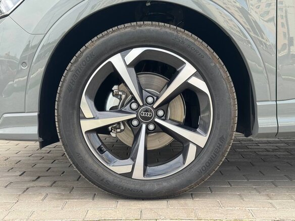 2026 Audi Q3 35 TFSI II (F3), серый, 4190000 рублей - вид 11