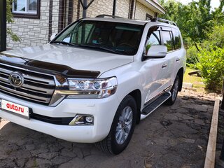 2016 Toyota Land Cruiser 200 Series Рестайлинг 2, белый, 7300000 рублей, вид 1