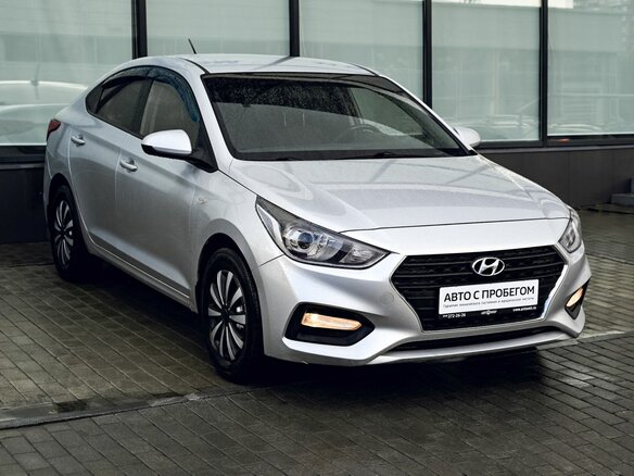 2018 Hyundai Solaris II, серебристый, 1105000 рублей - вид 6