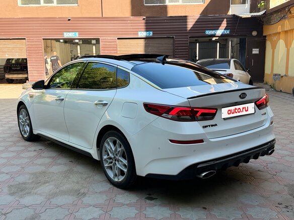 2019 Kia Optima IV Рестайлинг, белый, 1705000 рублей - вид 6