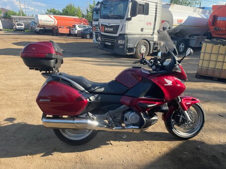 2011 Honda NT700V Deauville, красный, 700000 рублей, вид 5
