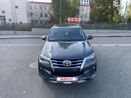 2019 Toyota Fortuner II, серый, 3600000 рублей, вид 3