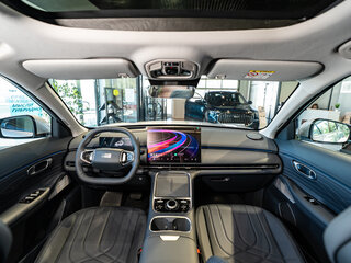 2026 Geely EX5 Гибрид EM-R, серебристый, 3829990 рублей, вид 5