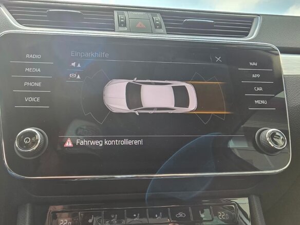 2023 Skoda Superb III Рестайлинг, серебристый, 2650000 рублей - вид 13