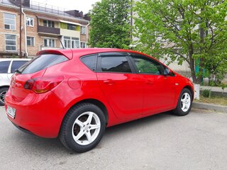 2011 Opel Astra J, красный, 460000 рублей, вид 2