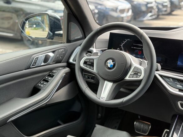 2025 BMW X7 40d I (G07) Рестайлинг, чёрный, 12290000 рублей - вид 17