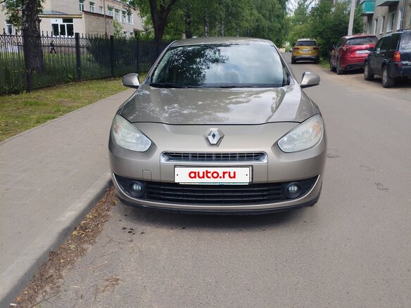 2012 Renault Fluence I, бежевый, 590000 рублей