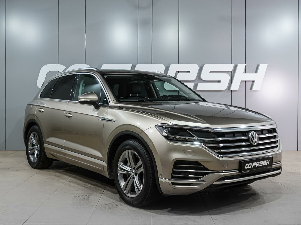 Открыть фотографии: Volkswagen Touareg III