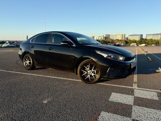 2021 Kia Cerato IV Рестайлинг, чёрный, 2080000 рублей, вид 5