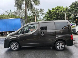 2016 Nissan NV200, серый, 780000 рублей, вид 4