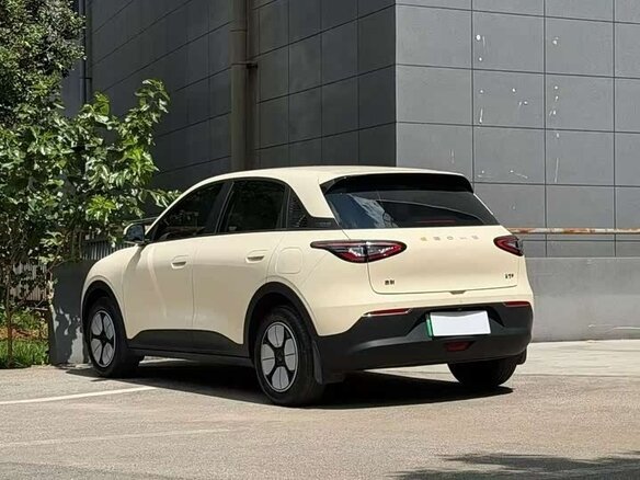 2025 Geely Geome Xingyuan 30.12 kWh, бежевый, 1550000 рублей - вид 5
