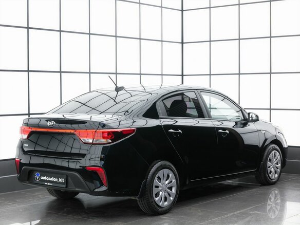 2018 Kia Rio IV, чёрный, 1559000 рублей - вид 3