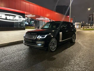 2020 Land Rover Range Rover IV Рестайлинг, чёрный, 8500000 рублей, вид 3