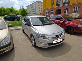 2014 Hyundai Solaris I Рестайлинг, серебристый, 870000 рублей, вид 3
