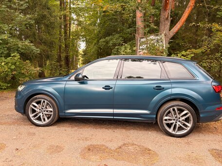 2021 Audi Q7 45 TDI II (4M) Рестайлинг, синий, 8000000 рублей, вид 4
