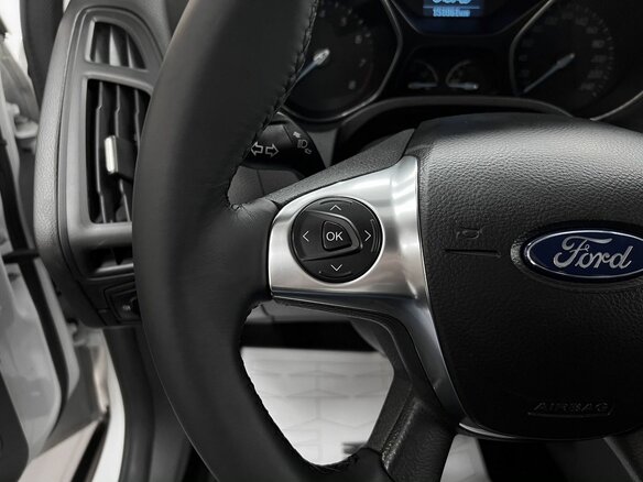 2013 Ford Focus III, белый, 750000 рублей - вид 15
