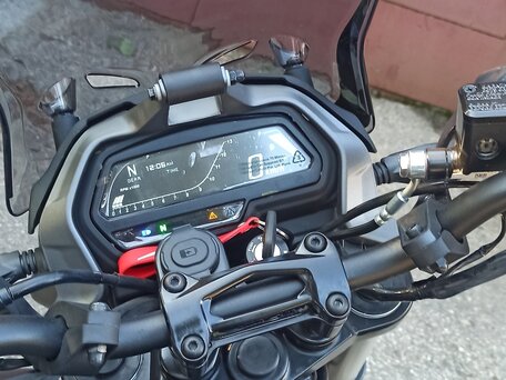 2024 Bajaj Dominar 400, чёрный, 419999 рублей, вид 2