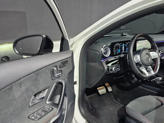 2022 Mercedes-Benz A-Класс 180 Long IV (W177) Рестайлинг, белый, 1533000 рублей, вид 3