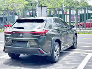 2023 Lexus UX 300e I, зелёный, 1900000 рублей, вид 3