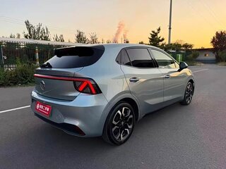2025 MG 4 EV 53.95 kWh II, голубой, 1300000 рублей, вид 5