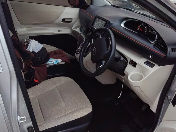 2017 Toyota Sienta II, серый, 1130000 рублей - вид 15