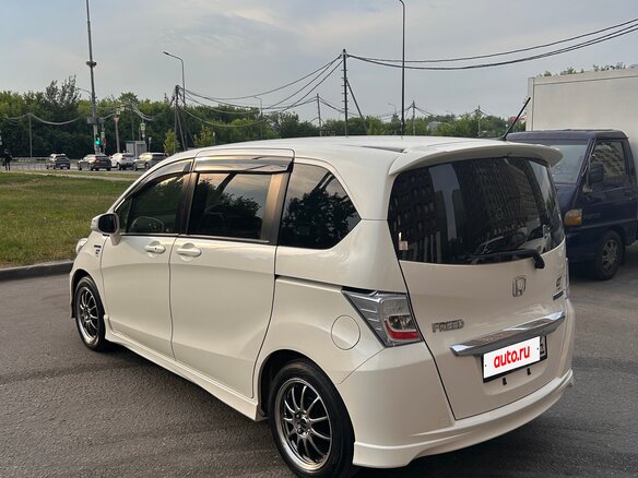2012 Honda Freed I Рестайлинг, белый, 1150000 рублей - вид 6