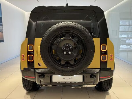 2026 Land Rover Defender 110 II, жёлтый, 16600000 рублей, вид 4