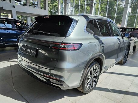 2026 Geely EX5 Гибрид EM-i, серый, 3974990 рублей, вид 5