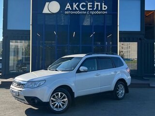 2012 Subaru Forester III Рестайлинг, белый, 885000 рублей, вид 2