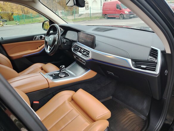 2020 BMW X5 25d IV (G05/G18), чёрный, 5465000 рублей - вид 10