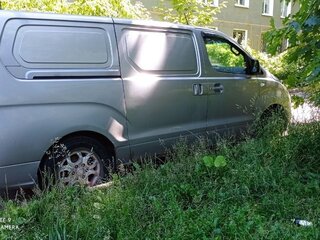 2011 Hyundai Grand Starex I, серый, 880000 рублей, вид 3