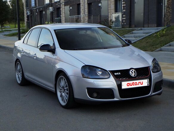 2010 Volkswagen Jetta V, серебристый, 685000 рублей - вид 3