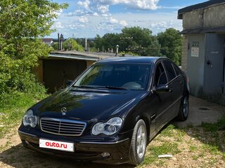 2003 Mercedes-Benz C-Класс 180 II (W203), чёрный, 695000 рублей, вид 2